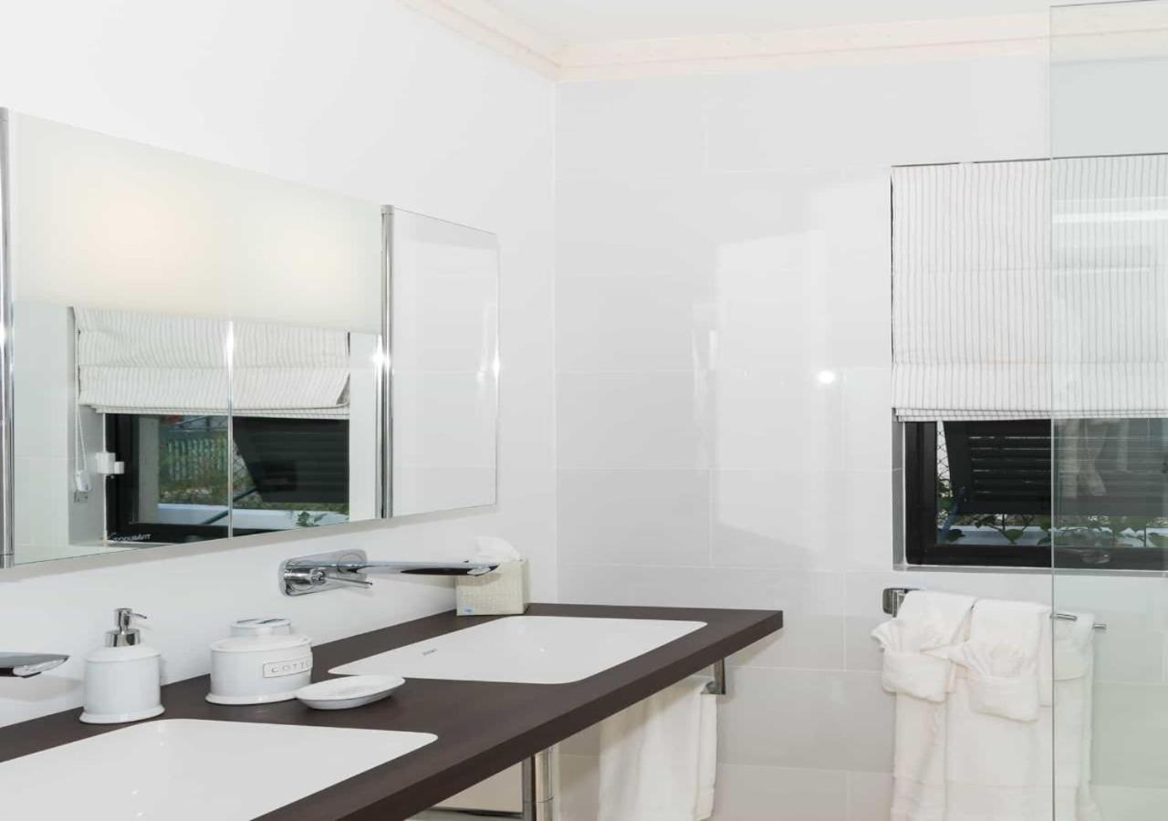 Mirador Barbados By Mc Luxury Rentals Сент-Джеймс Экстерьер фото